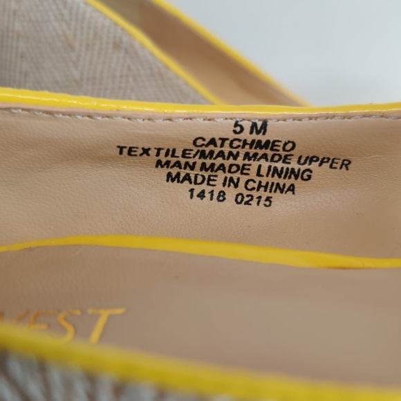 NINE WEST Catchmeo Peep Toe Platform Heel Vegan Textile Wheat Yellow Buckle Sz 5 - Picture 12 of 13